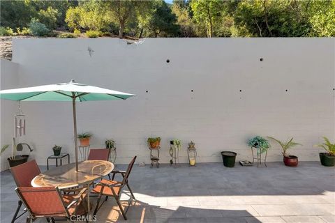 Tiny photo for 12452 Laurel Terrace, Studio City, CA 91604 (MLS # SR25236218)