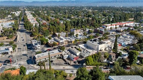 Tiny photo for 12452 Laurel Terrace, Studio City, CA 91604 (MLS # SR25236218)