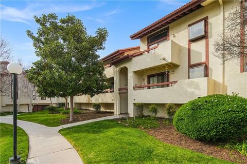 Photo of 28015 Sarabande Lane #1308, Canyon Country, CA 91387 (MLS # SR26034930)