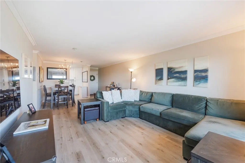 1108 Camino Real 407