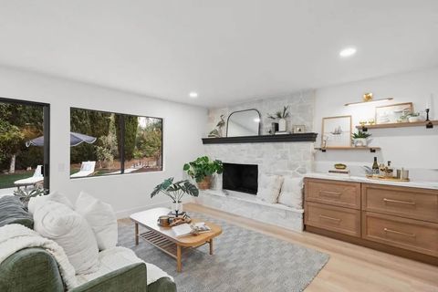 Tiny photo for 1657 FOOTHILL Drive, Vista, CA 92084 (MLS # NDP2510207)