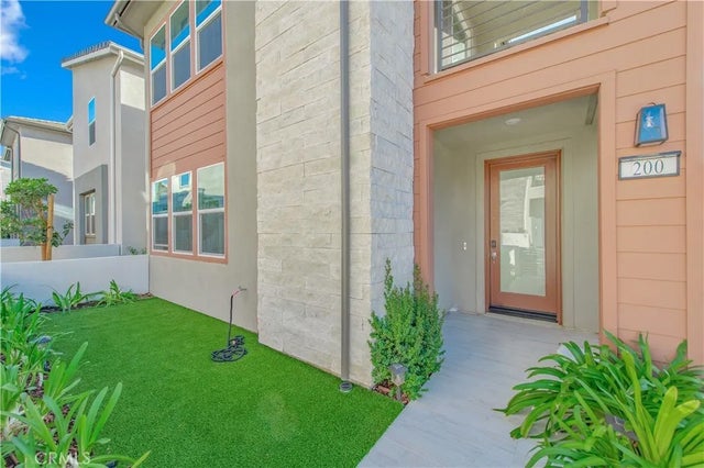 200 Zawn, Irvine