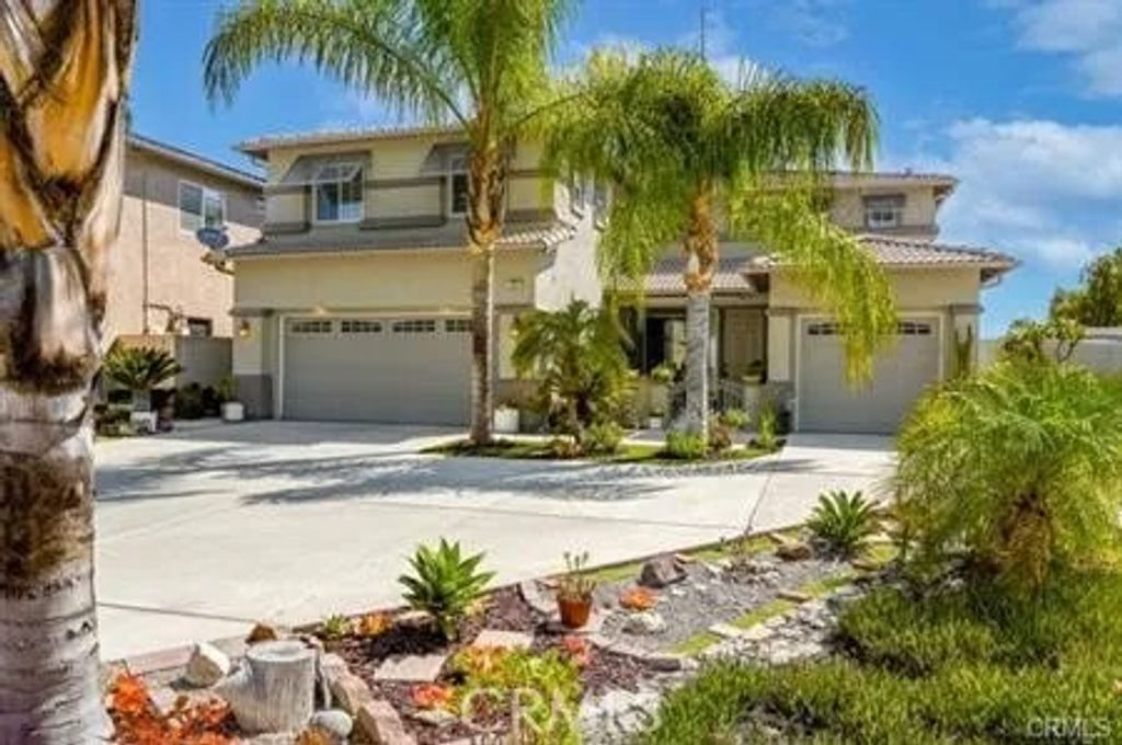 Photo of 5 Ponte Brava, Lake Elsinore, CA 92532 (MLS # SW26053658)