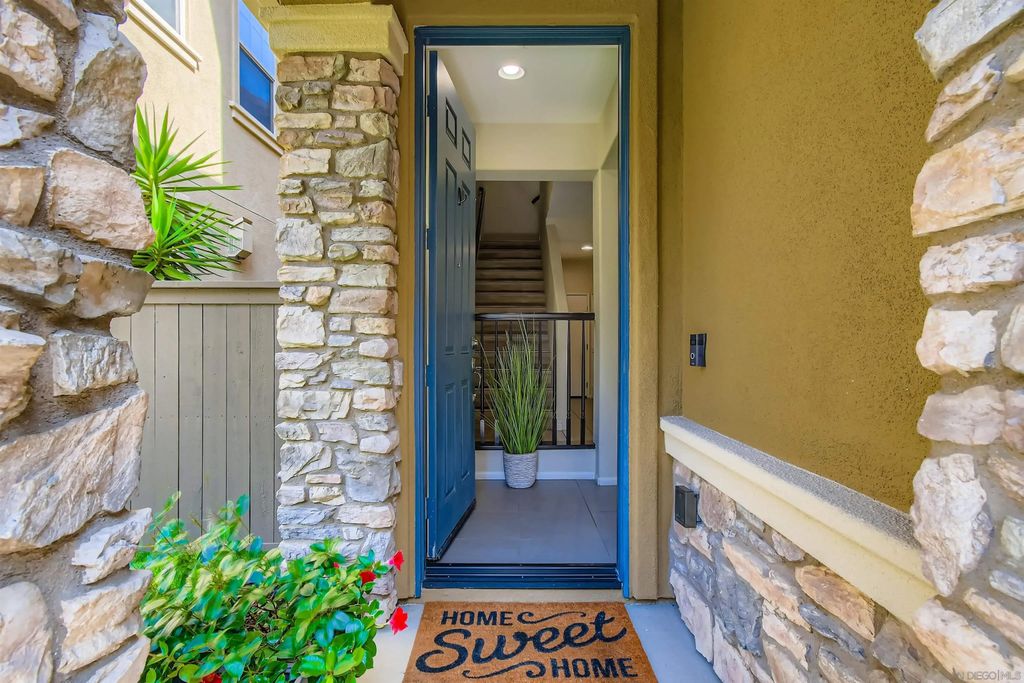 Photo of 1824 Cyan Ln, Chula Vista, CA 91913 (MLS # 250040393)