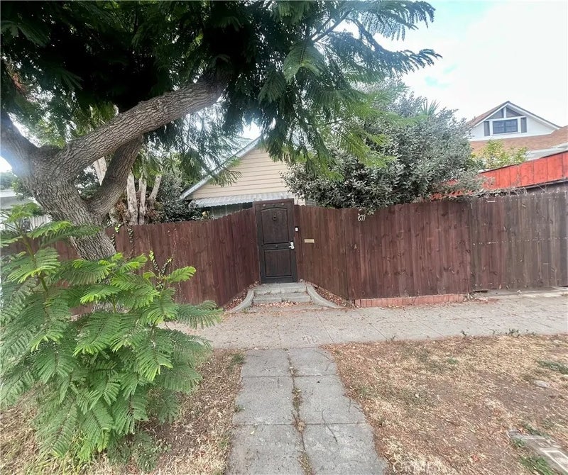 611 Sunset Avenue