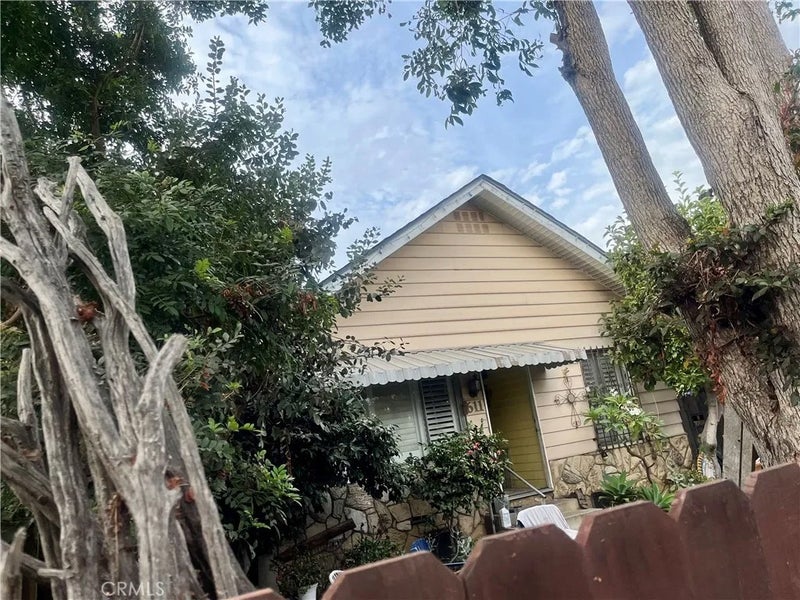 611 Sunset Avenue