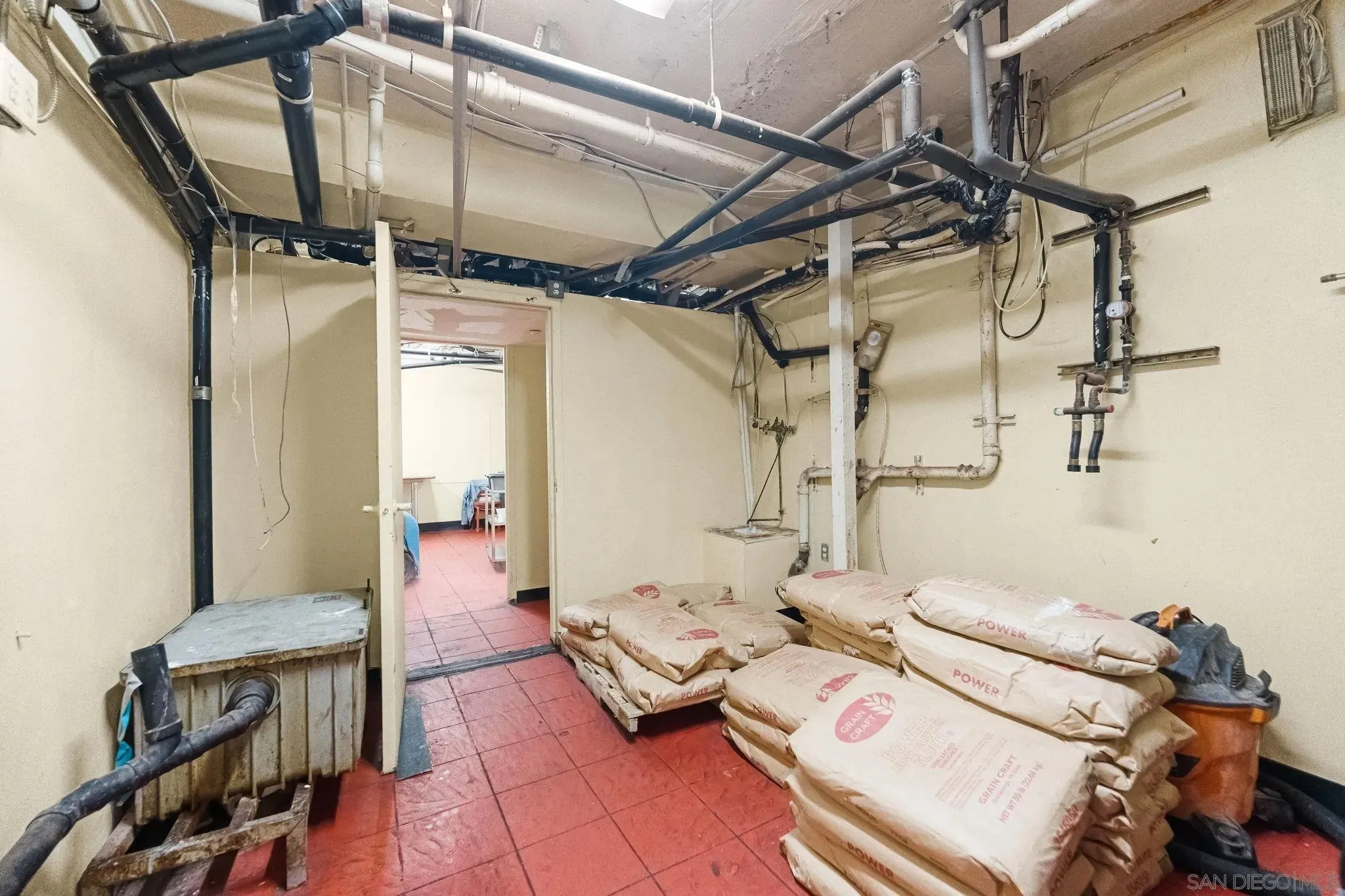 San Diego, California 92103, United States, ,Commercial,Active,218975