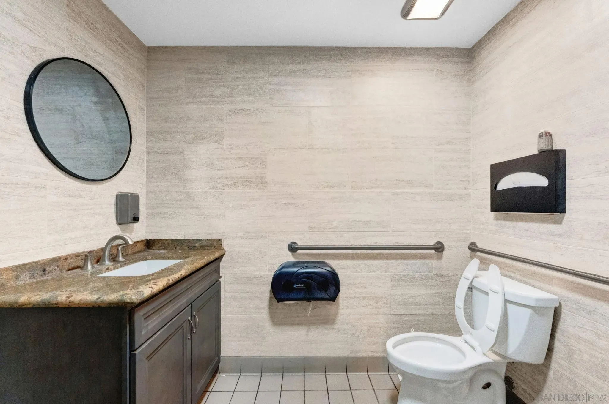 San Diego, California 92103, United States, ,Commercial,Active,218975