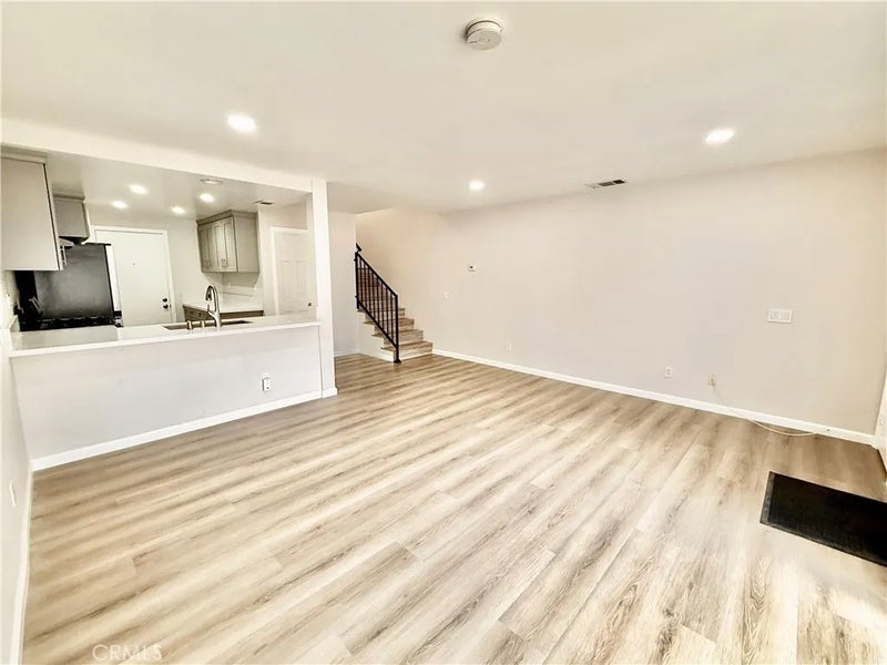1516 Mccabe Way