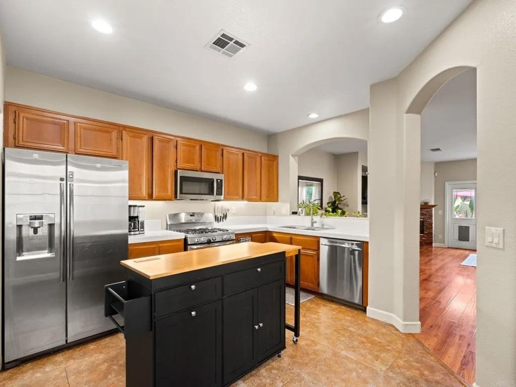 625 Sumner Way 4