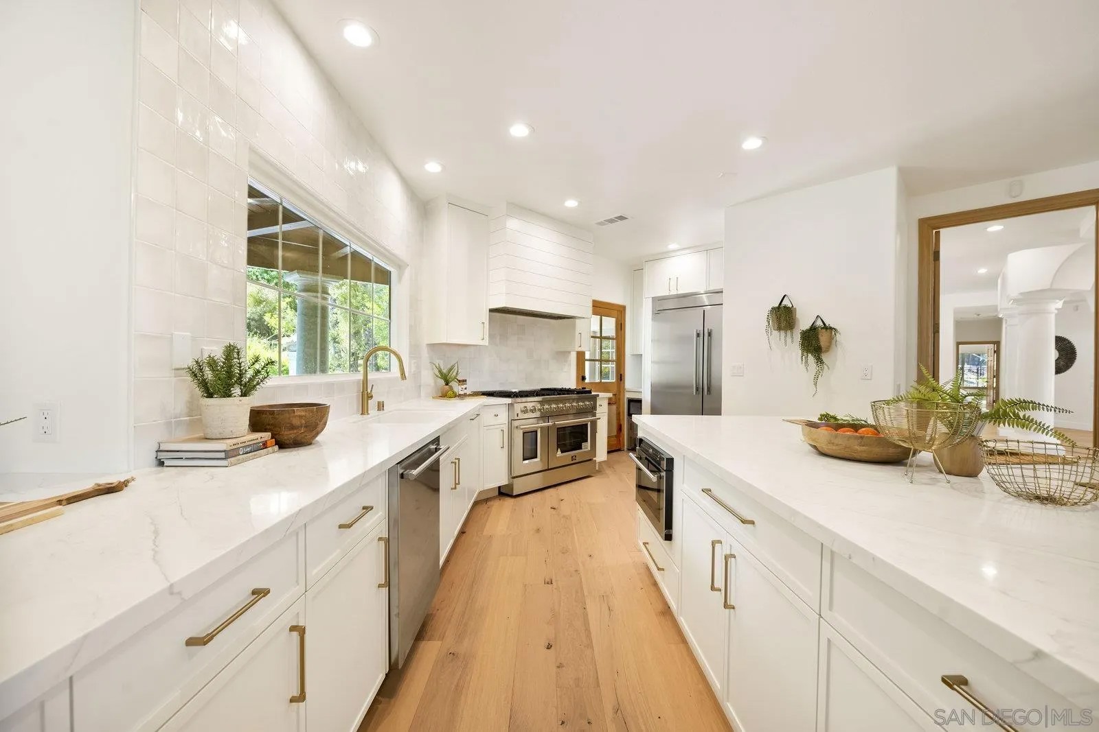 17601 Valle Verde