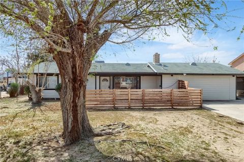 Photo of 17909 Alder St, Hesperia, CA 92345 (MLS # HD26058054)