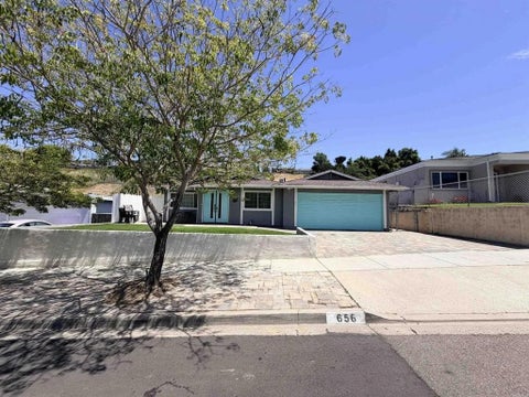 Photo of 656 Roja Street, Oceanside, CA 92057 (MLS # NDP2604032)