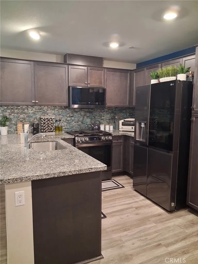 7155 Citrus 303