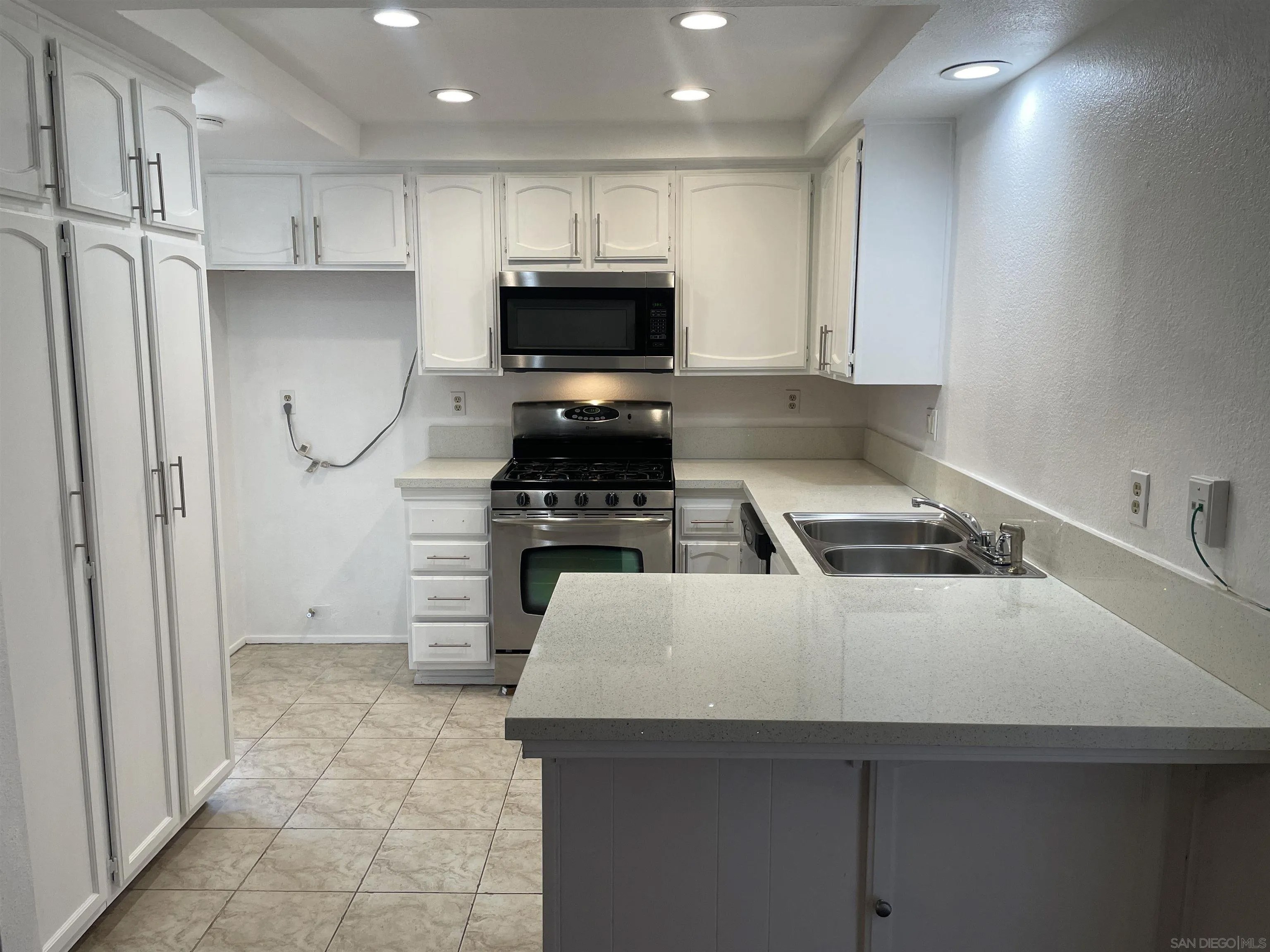 7210 Canyon Breeze Rd.