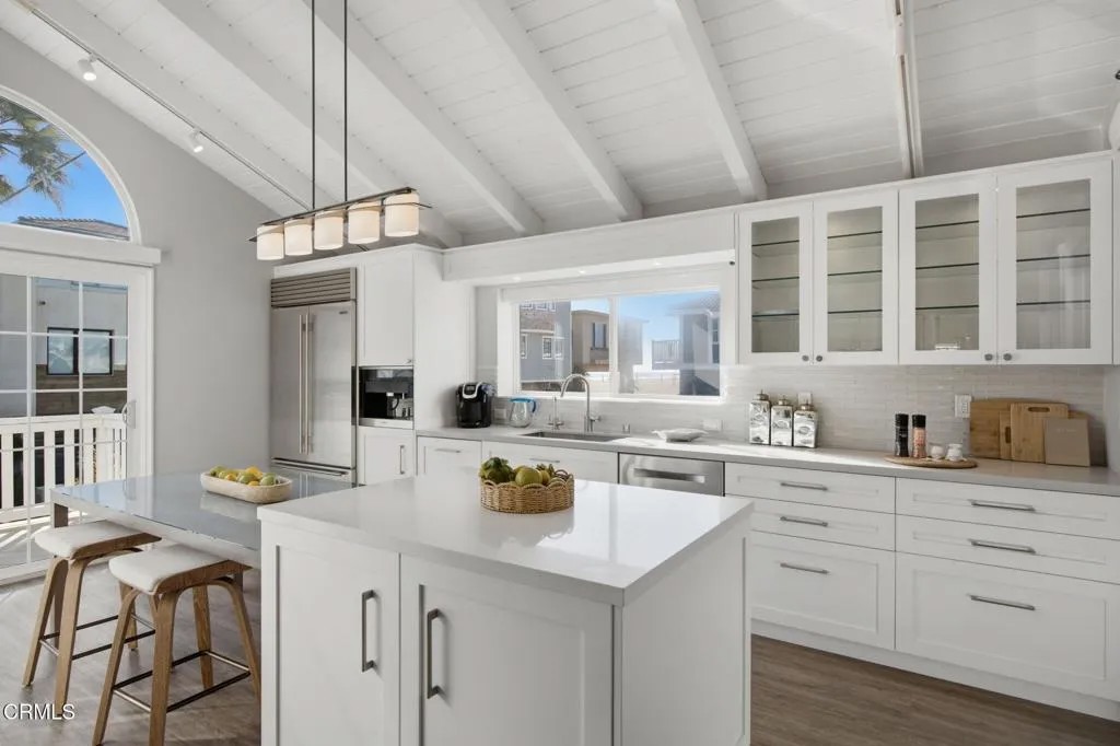 1410 Marine Way