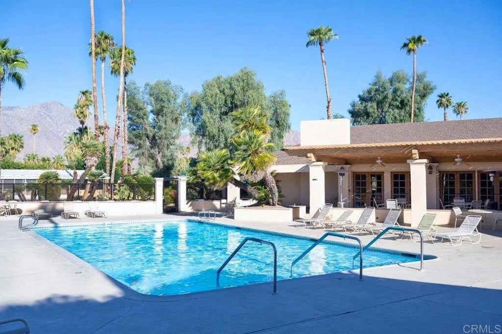 1010 Palm Canyon 10