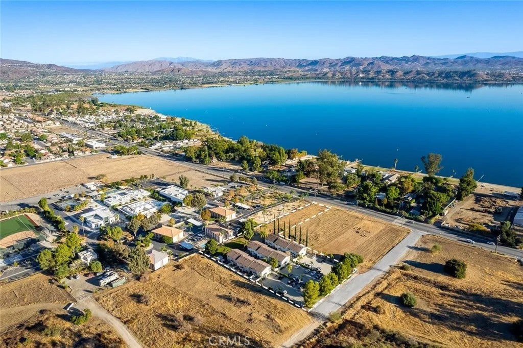 33071 Santa Rosa