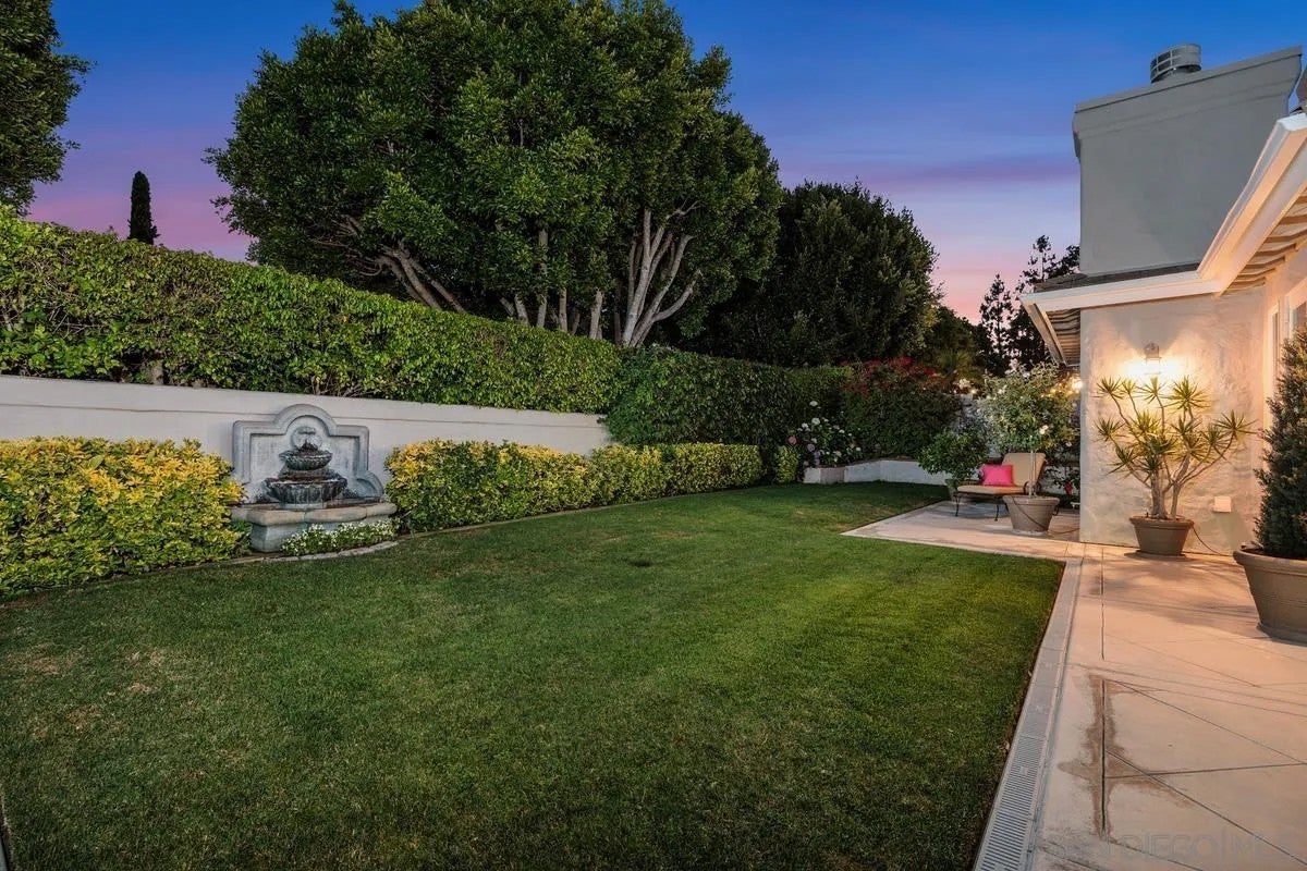 5125 Triple Crown Row