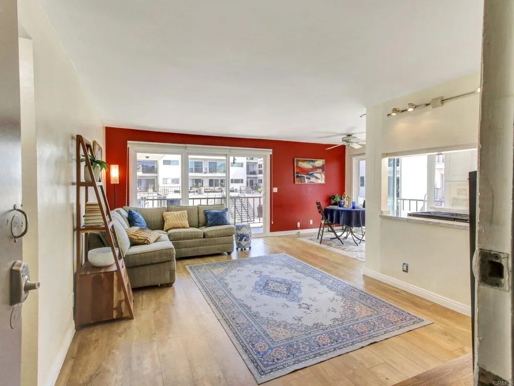 1600 Ardmore Ave 234