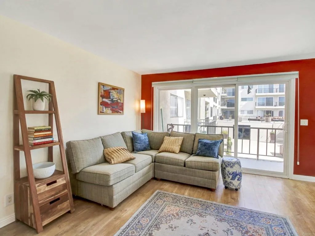 1600 Ardmore Ave 234