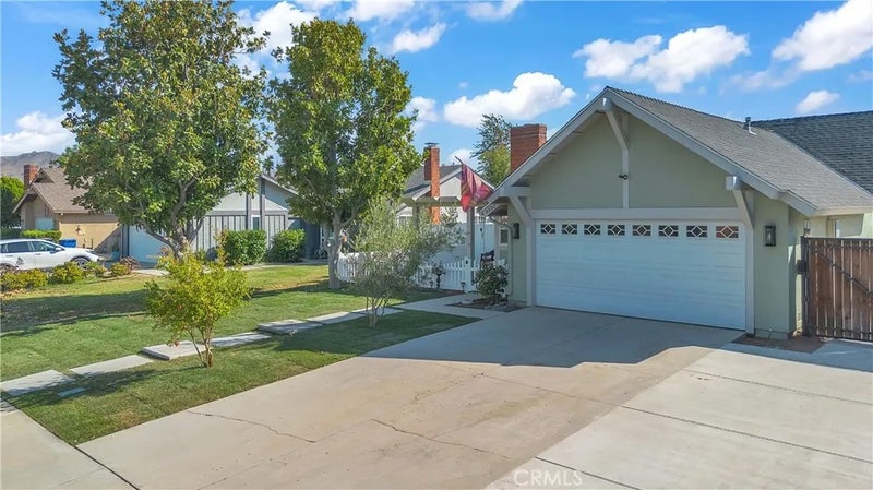 4352 Blueridge