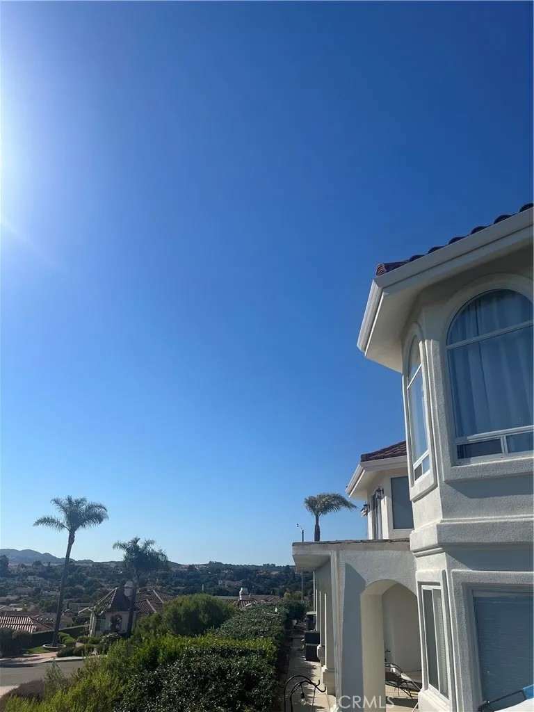 289 Mercedes Lane