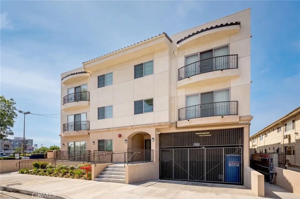 Photo of 14526 Hartland Street #308, Van Nuys, CA 91405 (MLS # GD26055608)