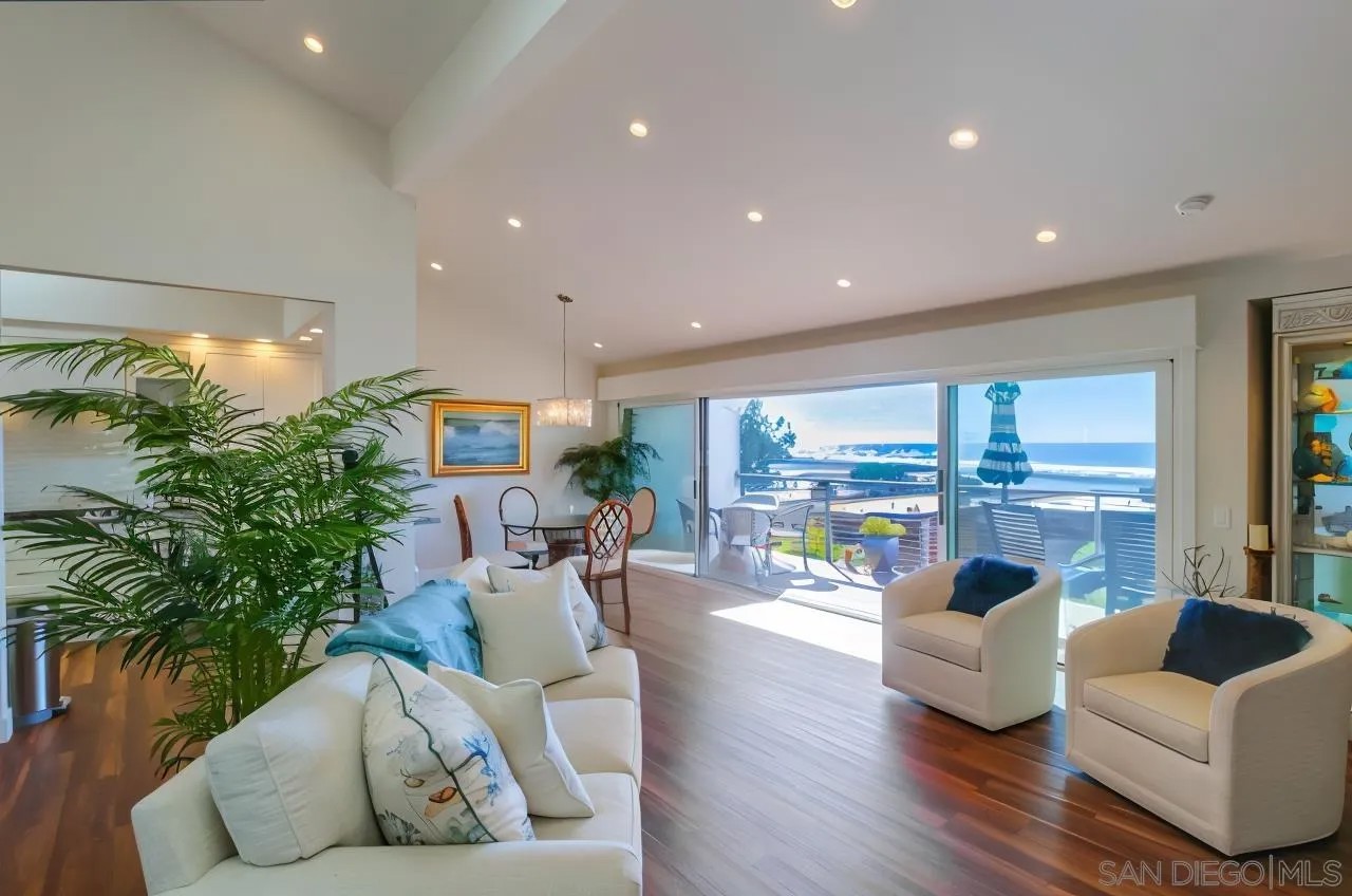 13132 Caminito Mar Villa