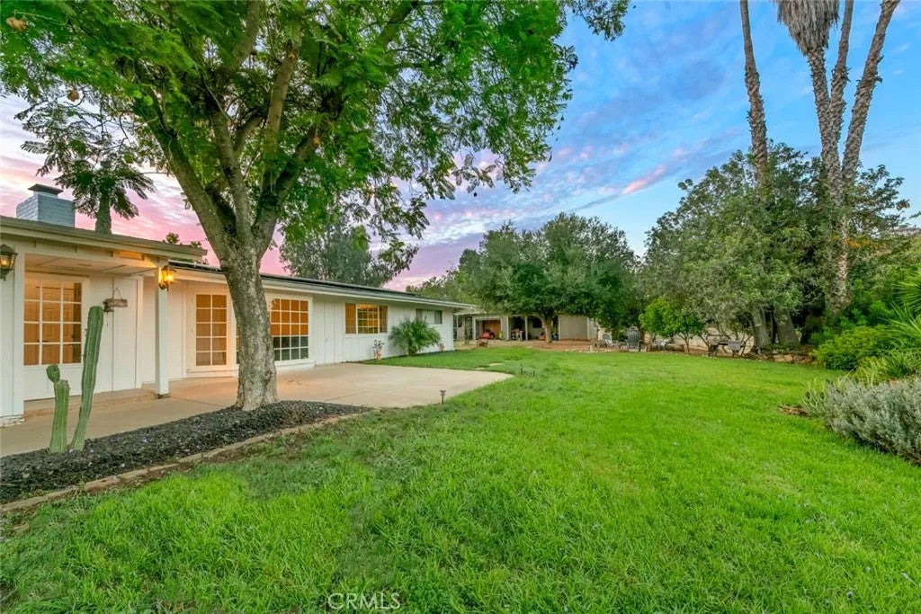 11525 Manzanita