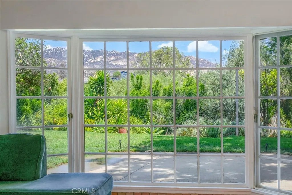 11525 Manzanita