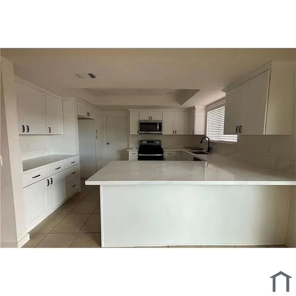 Photo of 8848 Oleander Avenue, California City, CA 93505 (MLS # WS26079192)