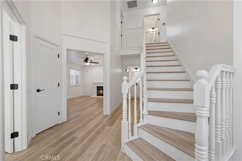 Photo of 7049 Sunnycrest Trail, Tujunga, CA 91042 (MLS # PF26009357)