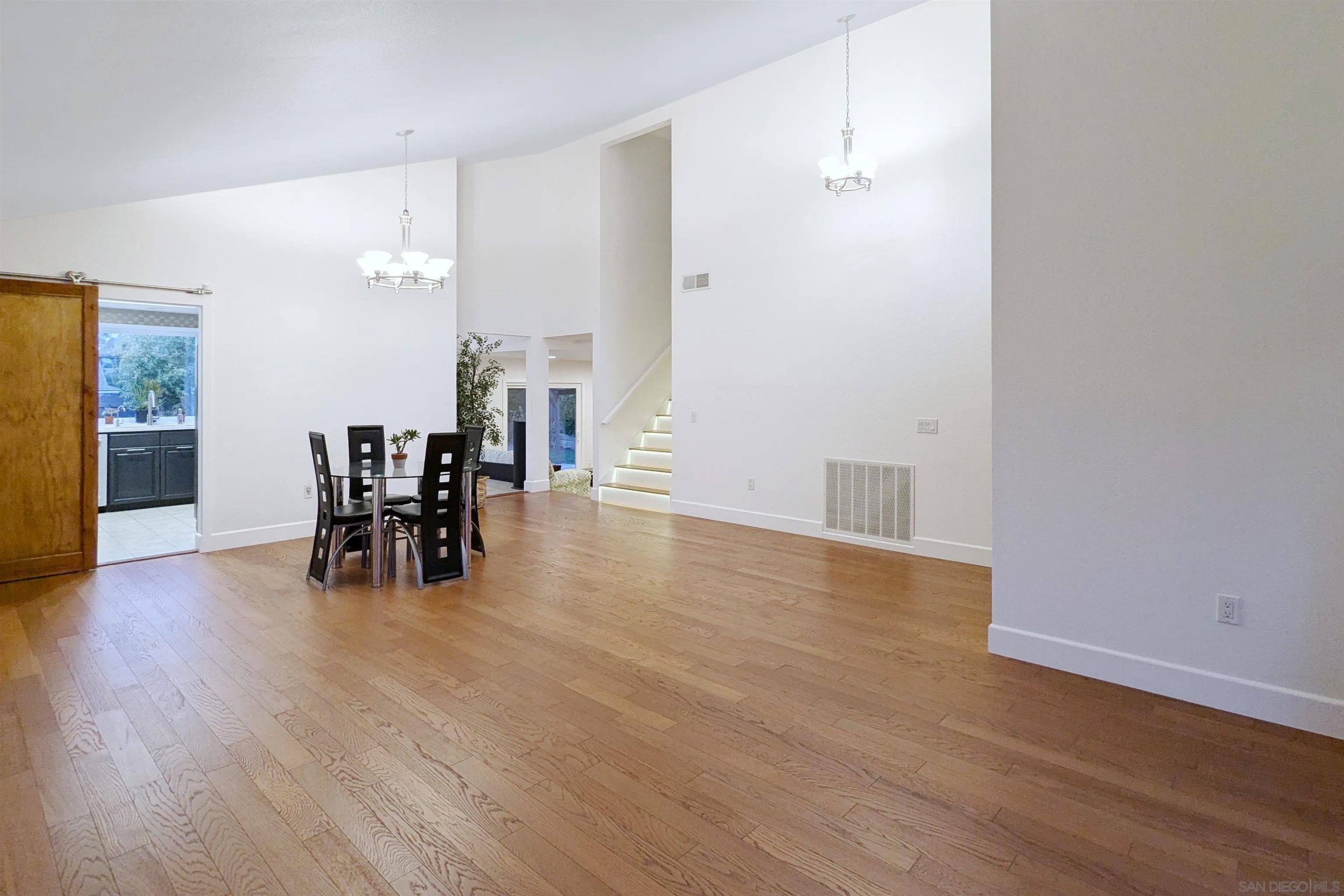 10985 Sunny Meadow St