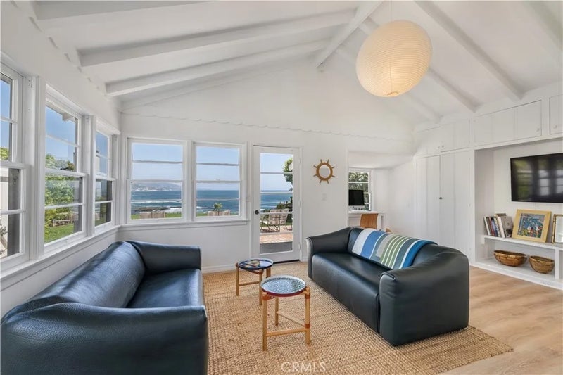 1041 Marine Drive