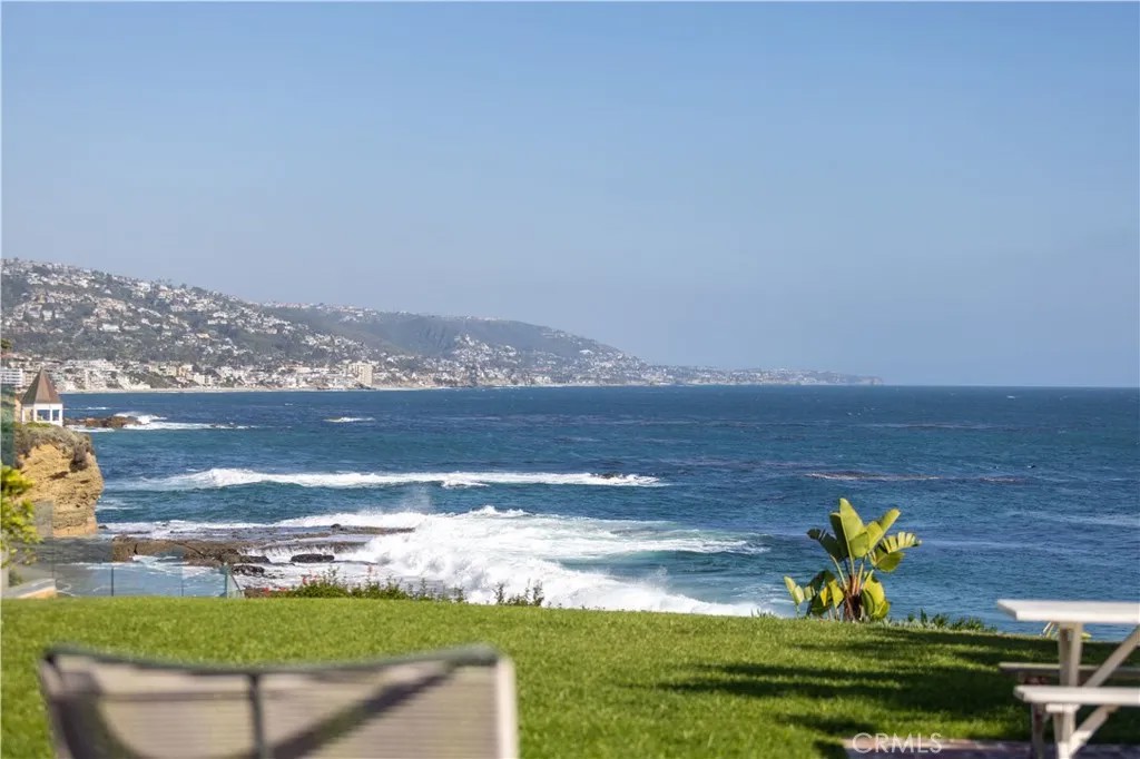 1041 Marine Drive