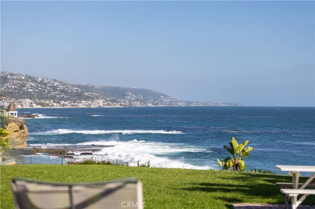 1041 Marine Drive