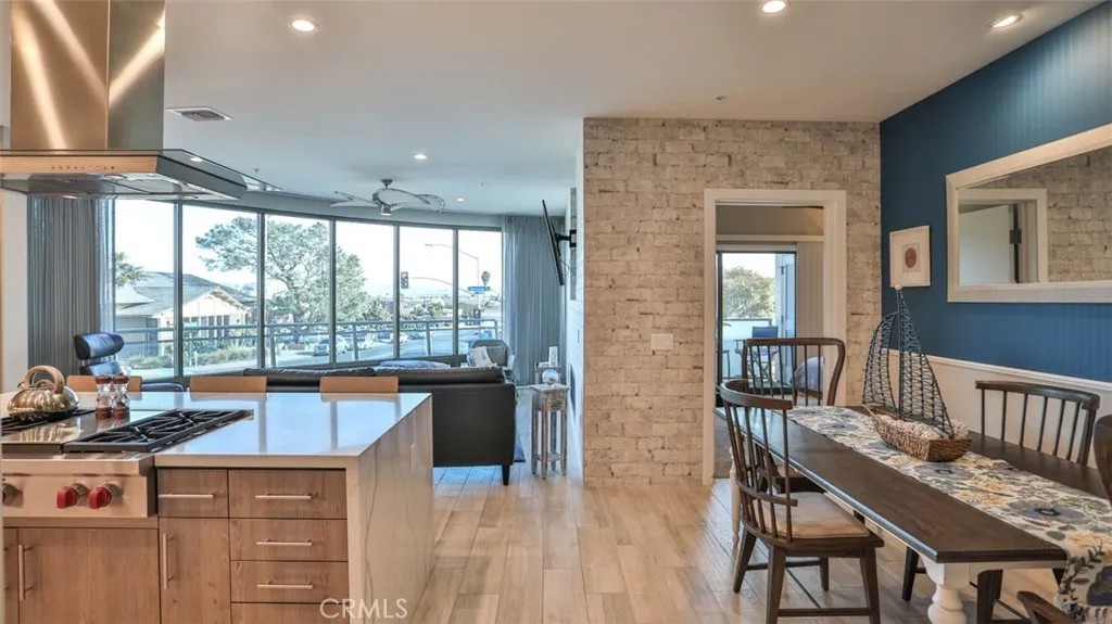 3025 Byron Street 201