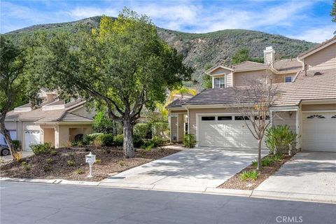 Photo of 939 Blue Mountain, Westlake Village, CA 91362 (MLS # CV25279569)