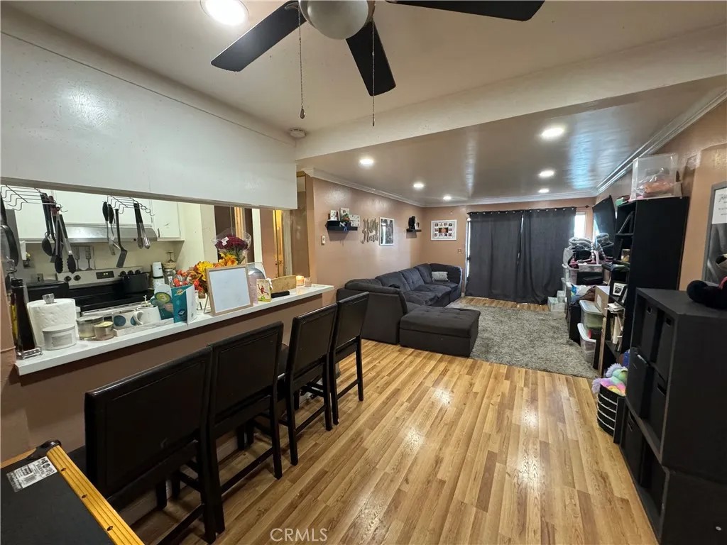 550 W Regent 342