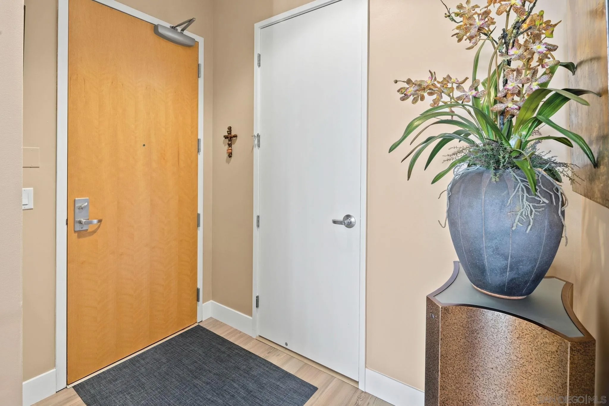 350 W Ash St 809
