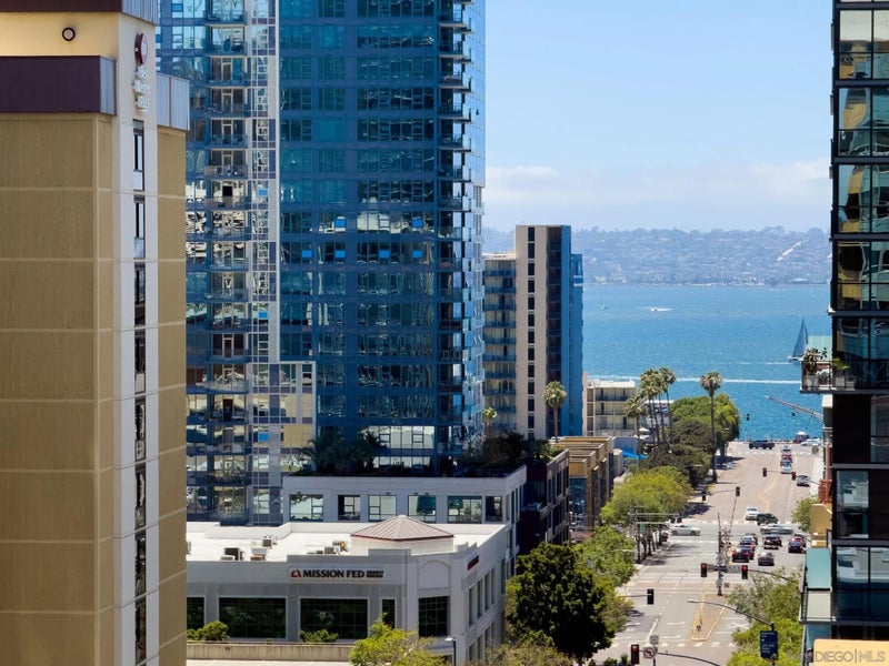 350 W Ash St 809
