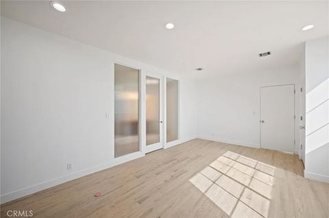 Tiny photo for 8246 Woodshill Trail, Los Angeles, CA 90069 (MLS # SR25245437)