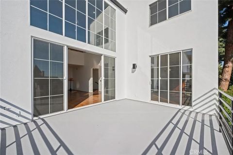 Tiny photo for 8246 Woodshill Trail, Los Angeles, CA 90069 (MLS # SR25245437)