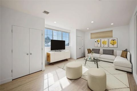 Tiny photo for 8246 Woodshill Trail, Los Angeles, CA 90069 (MLS # SR25245437)