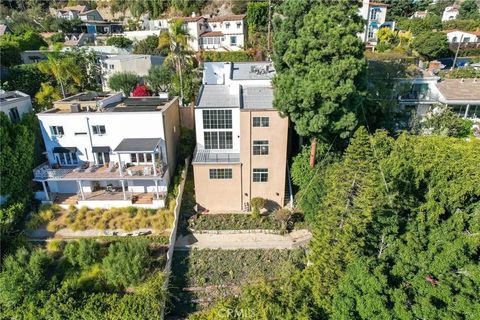 Tiny photo for 8246 Woodshill Trail, Los Angeles, CA 90069 (MLS # SR25245437)