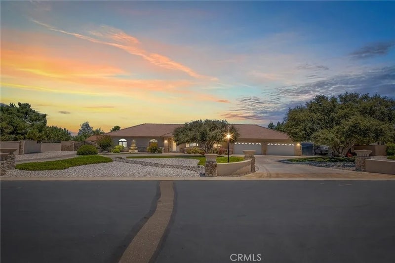 6955 Oak View Court