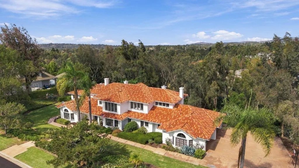 Photo of 16866 Circa del Sur, Rancho Santa Fe, CA 92067 (MLS # NDP2609397)