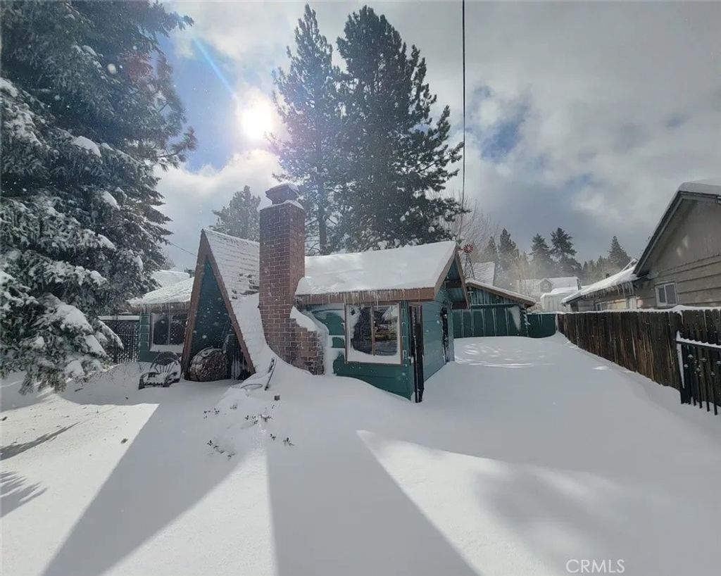 Photo of 1132 W Aeroplane Blvd, Big Bear Lake, CA 92314 (MLS # OC26052466)