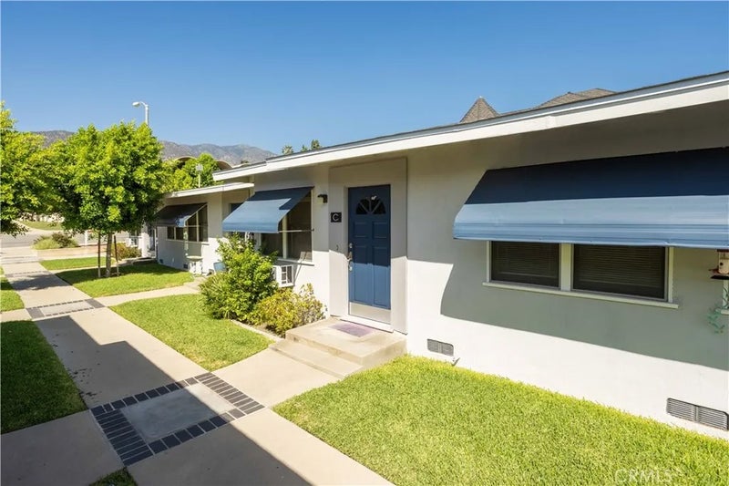 624 W Foothill